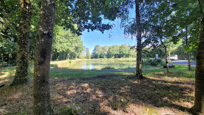Étang des quintaines à Saint-Hélen