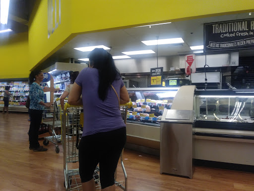 Grocery Store «Fresco y Más», reviews and photos, 1630 W 49th St, Hialeah, FL 33012, USA