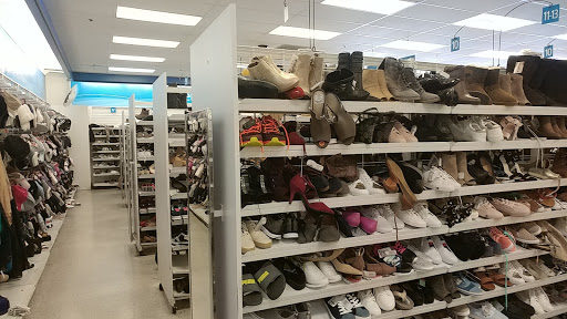 Clothing Store «Ross Dress for Less», reviews and photos, 7884 Van Nuys Blvd, Van Nuys, CA 91402, USA