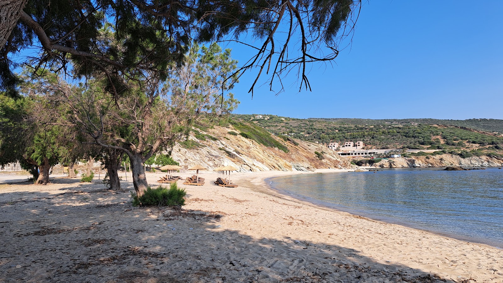 Foto von Paralia Stomio mit geräumige küstenlinie