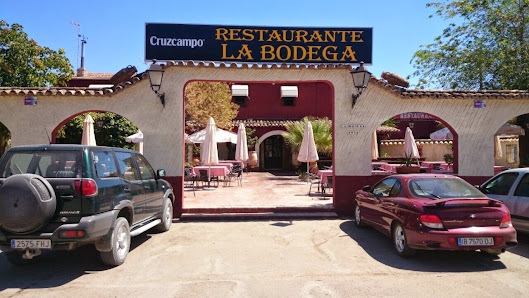 Restaurante la Bodega Carretera El Rubio-Marinaleda, Km 1, 41569 Marinaleda, Sevilla, España