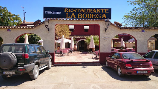 Restaurante la Bodega Carretera El Rubio-Marinaleda, Km 1, 41569 Marinaleda, Sevilla, España