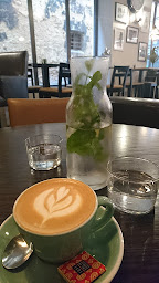 Photo n°183 de Books & Coffee à Bordeaux ()
