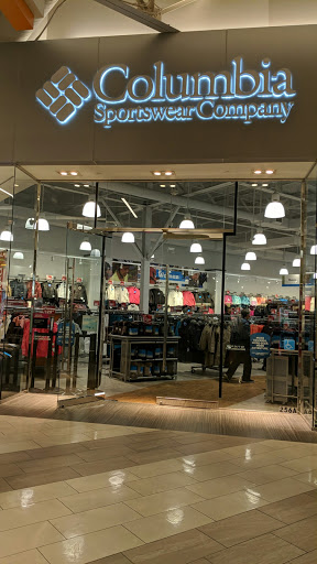 Sportswear Store «Columbia Sportswear Outlet Store», reviews and photos, 447 Great Mall Dr, Milpitas, CA 95035, USA