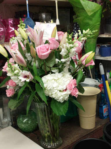Florist «Tappan Zee Florist», reviews and photos, 176 Main St, Nyack, NY 10960, USA