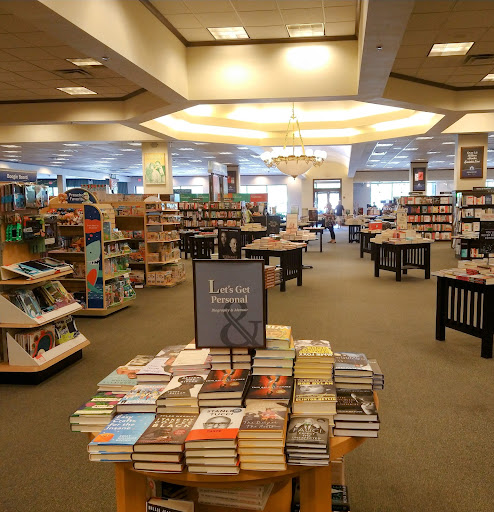 Book Store «Barnes & Noble», reviews and photos, 13751 S Tamiami Trail, Fort Myers, FL 33912, USA