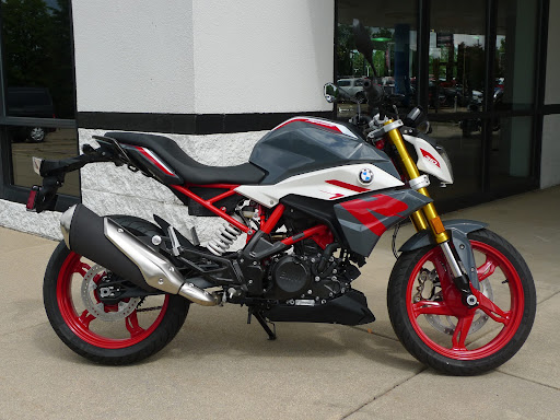 BMW Motorcycle Dealer «BMW Motorcycles Southeast Michigan», reviews and photos, 14855 Sheldon Rd, Plymouth, MI 48170, USA