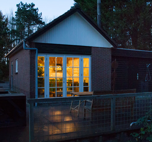 Balistyle guesthouse in the forest near Amsterdam