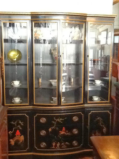 Antique Furniture Store «Every Now & Then Antique Furniture Mall», reviews and photos, 430 W Benson St, Cincinnati, OH 45215, USA