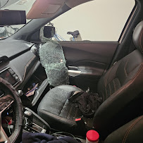 David's Autoglass RLLP - Photo 5 - Car repair in Bryan, TX, College Station