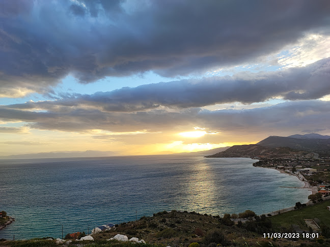 Μελετίου Ζαχαριά 11, Μέγαρα 191 00