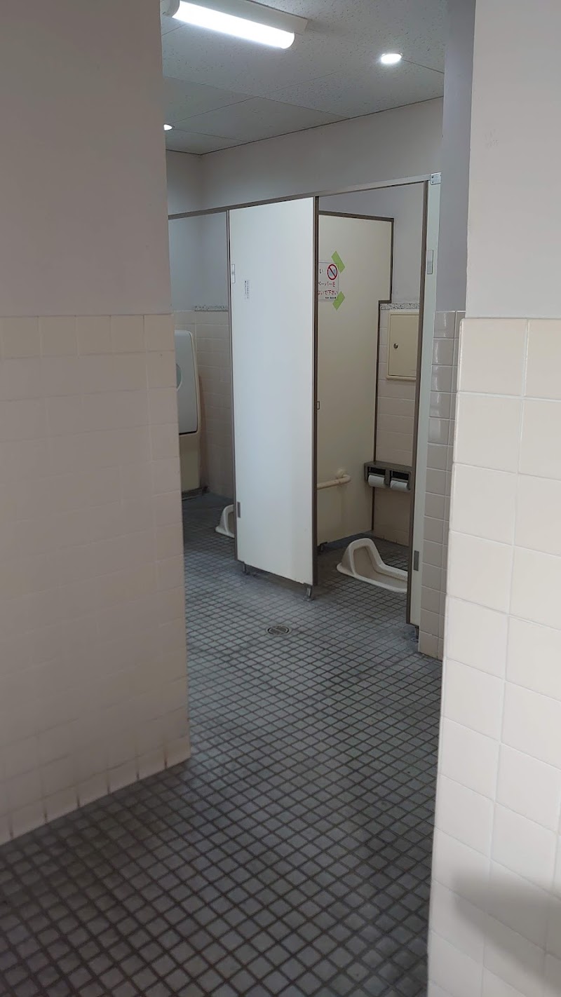 行田市駅前 公衆トイレ