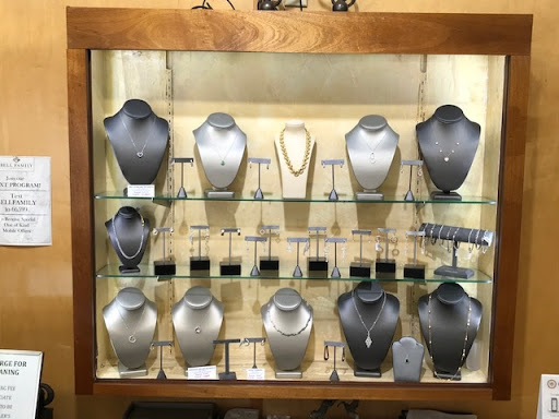 Jewelry Buyer «Bell Family Jewelers», reviews and photos, 40-21 Bell Blvd, Bayside, NY 11361, USA