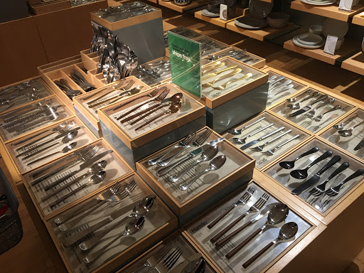 Furniture Store «Crate and Barrel», reviews and photos, 11800 W Broad St, Richmond, VA 23233, USA