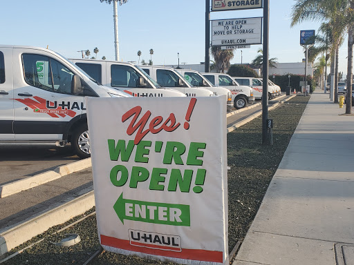 Truck Rental Agency «U-Haul Moving & Storage of Inglewood», reviews and photos, 964 South La Brea Ave, Inglewood, CA 90301, USA