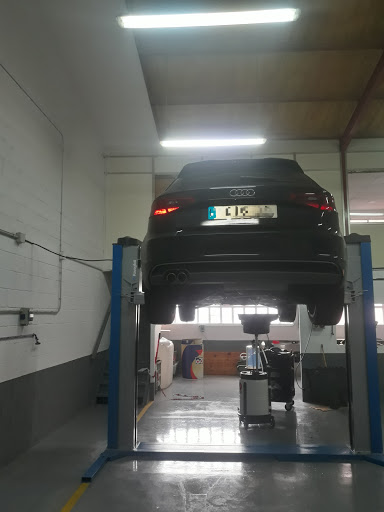 Talleres Santana en A Agrela, A Coruña