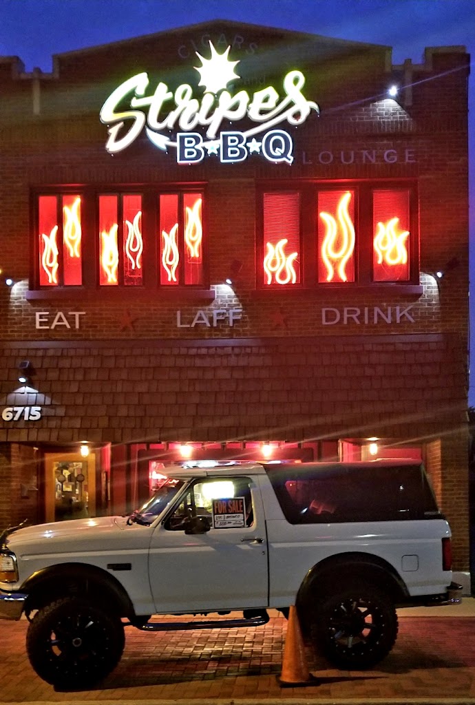 Cigars & Stripes BBQ Lounge 60402