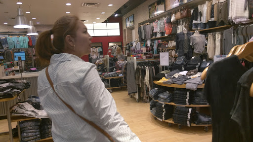 Outlet Mall «Legends Outlets Kansas City», reviews and photos, 1843 Village W Pkwy c127, Kansas City, KS 66109, USA