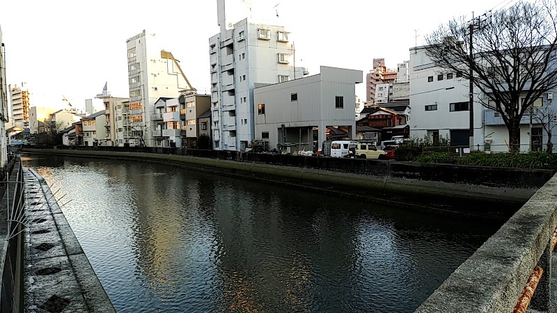 中の橋