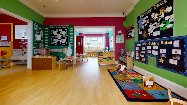 Reviews of Monkey Puzzle Day Nursery Golders Green in London - Kindergarten