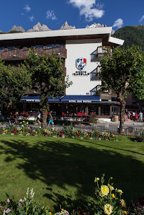Extérieur du Restaurant Pointe Isabelle - Hôtel Bar Bistro Chamonix à Chamonix-Mont-Blanc - n°7