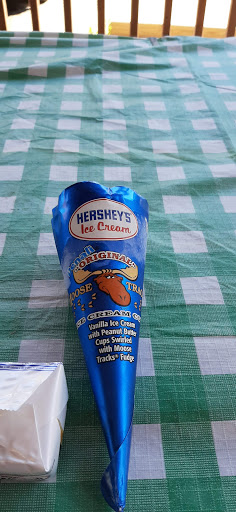 Grocery Store «Bird Dogs Country Store», reviews and photos, 10663 Kings Hwy, Montross, VA 22520, USA