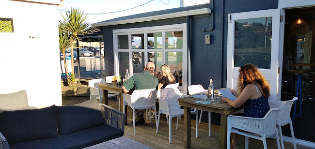 Ocean Beach Eatery - Restaurant