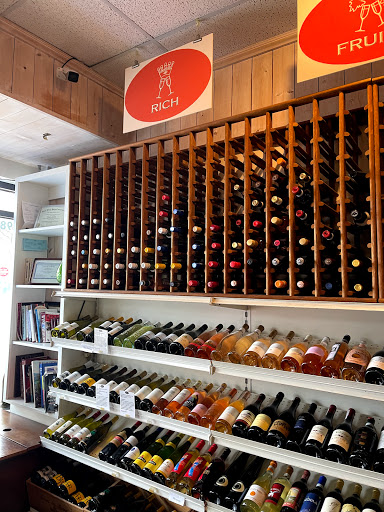 Wine Store «Toast Wines & Spirits», reviews and photos, 984 Farmington Ave B, West Hartford, CT 06107, USA