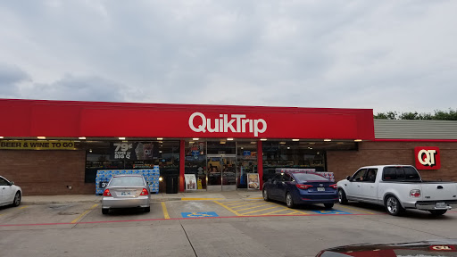 Gas Station «QuikTrip», reviews and photos, 7500 Denton Hwy, Watauga, TX 76148, USA