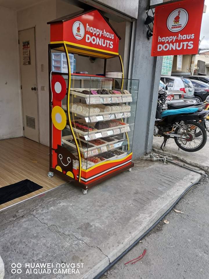 Happy Haus Donut Mangahan-Crossing
