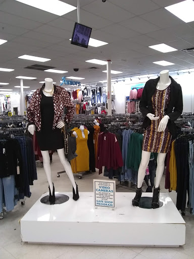 Shopping Mall «Southland Terrace Shopping Center», reviews and photos, 3971 7th Street Rd, Louisville, KY 40216, USA