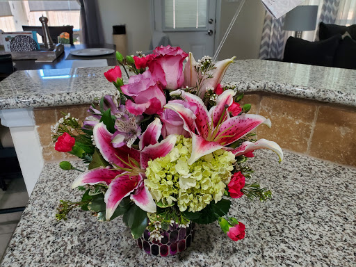 Florist «Flowers of Kingwood», reviews and photos, 1962 Northpark Dr, Kingwood, TX 77339, USA