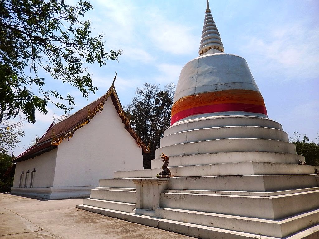 พระวิหารหลวงพ่อใหญ่