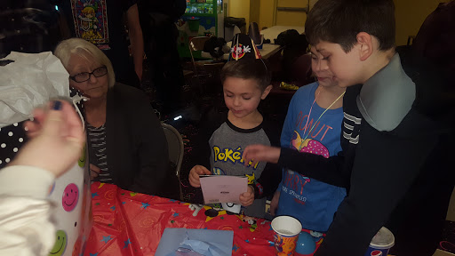 Bowling Alley «Mt Hood Lanes», reviews and photos, 2311 E Powell Blvd, Gresham, OR 97080, USA