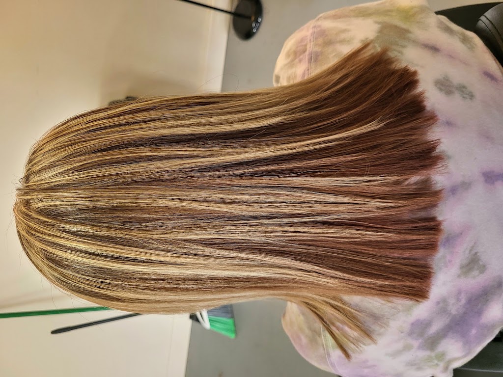 Twin Rivers Salon 37876