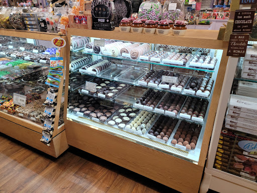 Candy Store «Wayside Country Store», reviews and photos, 1015 Boston Post Rd E #1, Marlborough, MA 01752, USA