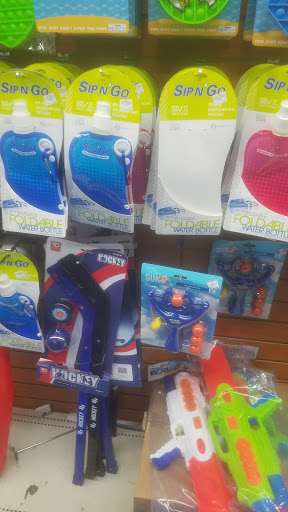 Department Store «Lot-less Closeouts», reviews and photos, 3155 Amboy Rd, Staten Island, NY 10306, USA