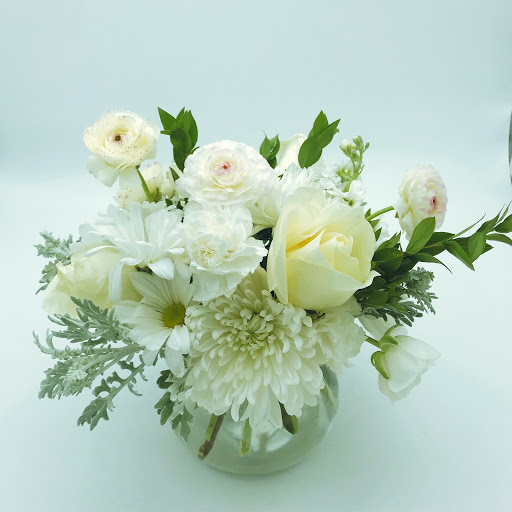 Florist «Petals & Vines», reviews and photos, 410 Main St E, Monmouth, OR 97361, USA