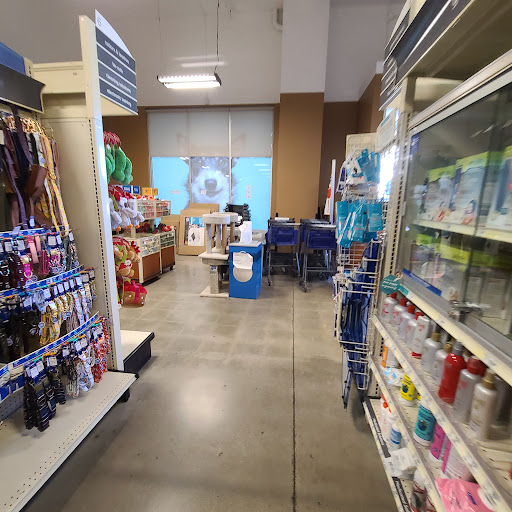 Pet Supply Store «PetSmart», reviews and photos, 13720 Riverside Dr, Sherman Oaks, CA 91423, USA