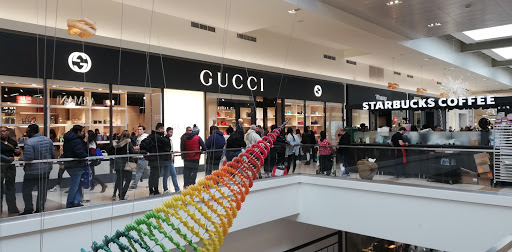 Shopping Mall «Fashion Outlets of Chicago», reviews and photos, 5220 Fashion Outlets Way, Rosemont, IL 60018, USA