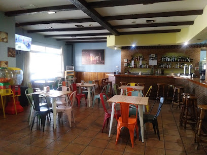 Restaurante El Doblao - C. Badajoz, 1, 06185 Valdelacalzada, Badajoz, Spain