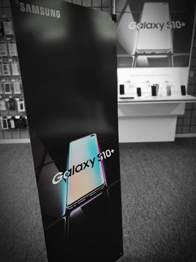 Cell Phone Store «GoWireless Verizon Authorized Retailer», reviews and photos, 23801 US-27, Lake Wales, FL 33859, USA