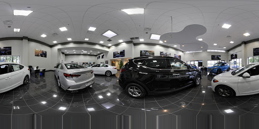 Hyundai Dealer «Knauz Hyundai», reviews and photos, 775 Rockland Rd, Lake Bluff, IL 60044, USA
