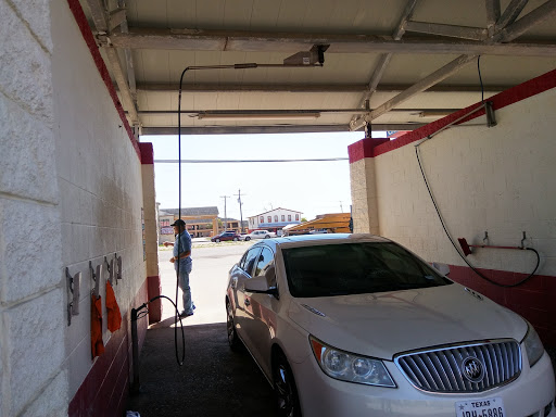 EZ Clean Car Wash en La Joya