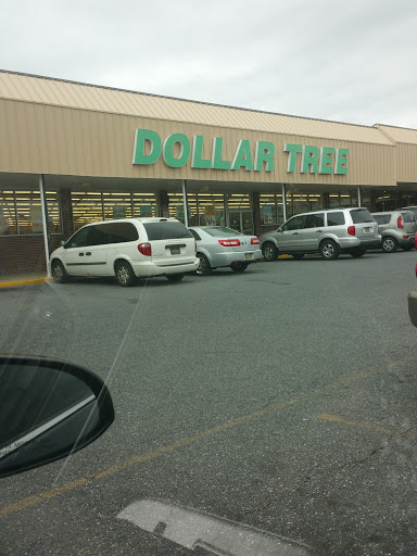 Dollar Store «Dollar Tree», reviews and photos, 7 Penn Mart Center, New Castle, DE 19720, USA