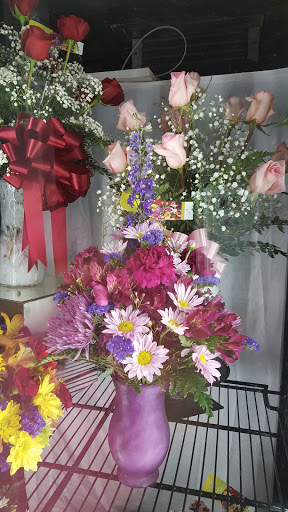 Florist «Country Flowers», reviews and photos, 909 N Walnut St, Milford, DE 19963, USA