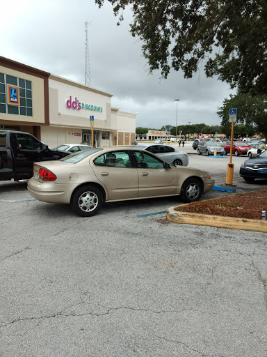 Supermarket «ALDI», reviews and photos, 5524 W Colonial Dr b, Orlando, FL 32808, USA