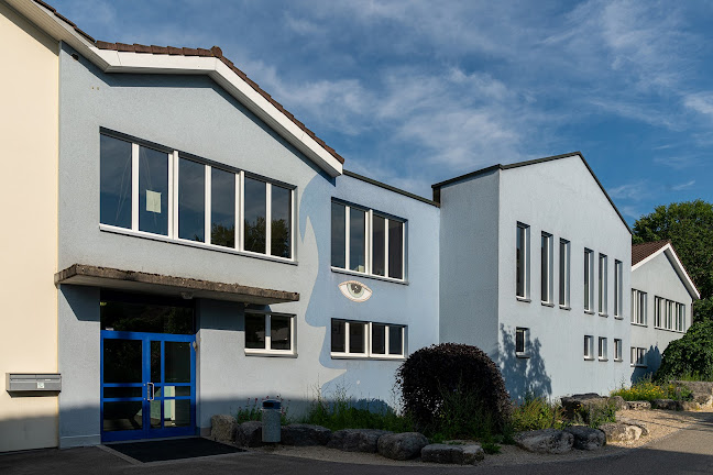 Rezensionen über Schulhaus Dorf: in Grenchen - Schule