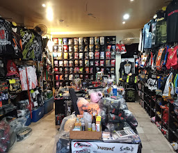 Boxing shop photo