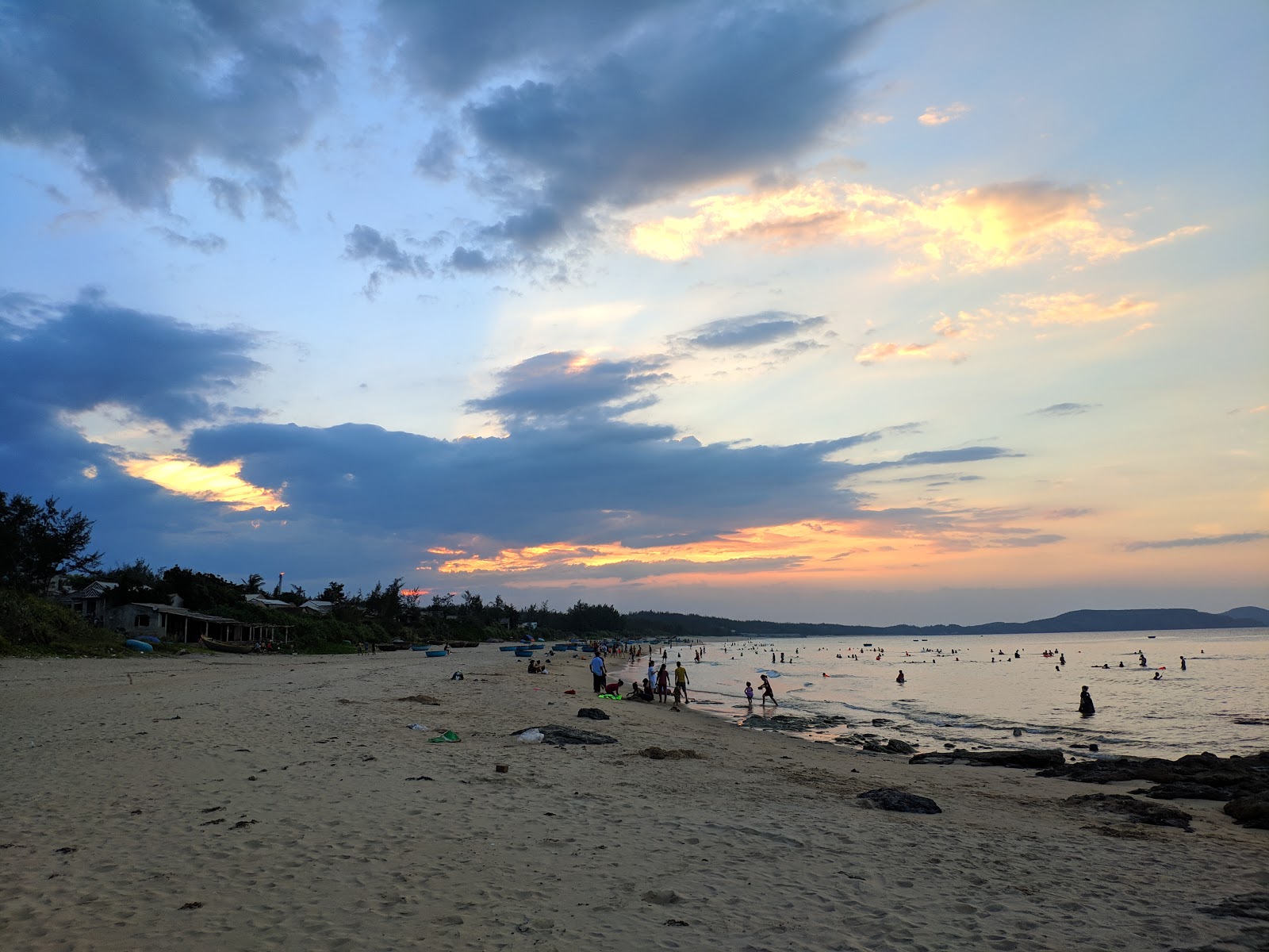 Photo de Tri Beach - endroit populaire parmi les connaisseurs de la détente